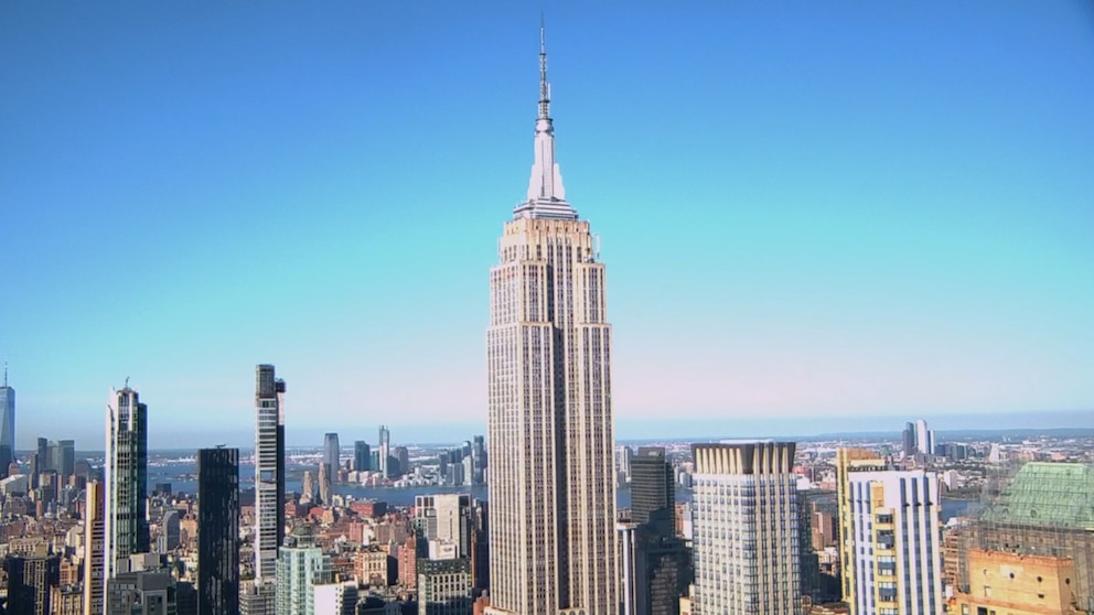 260501 gma play empire state bldg 0748 hpMain 16x9