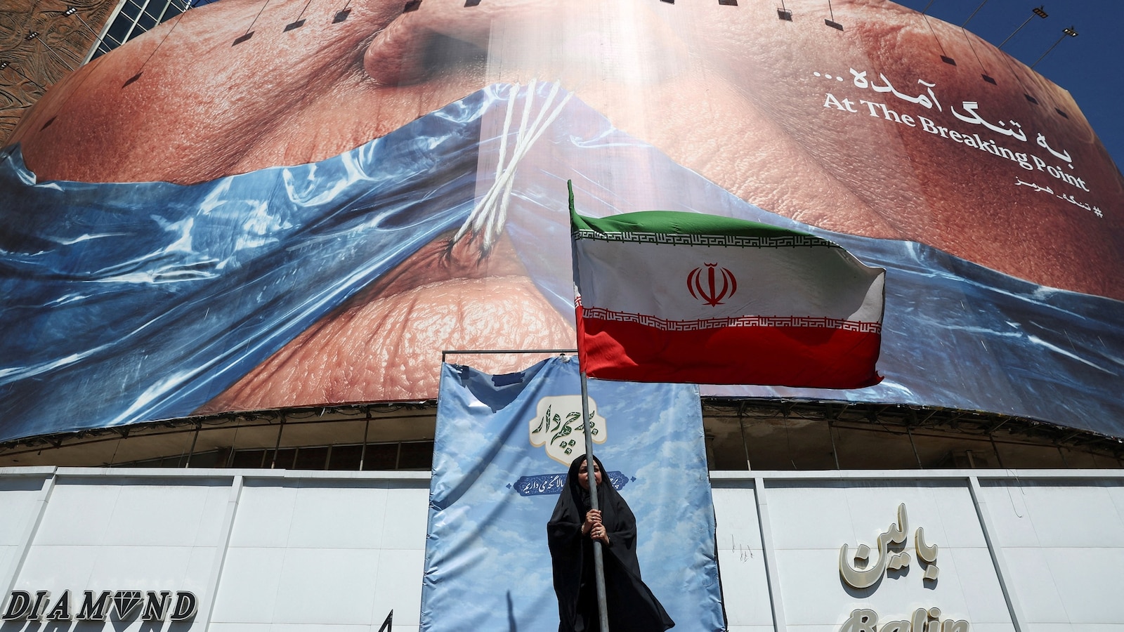 Trump Defends Iran Deal Amid Ongoing Negotiations