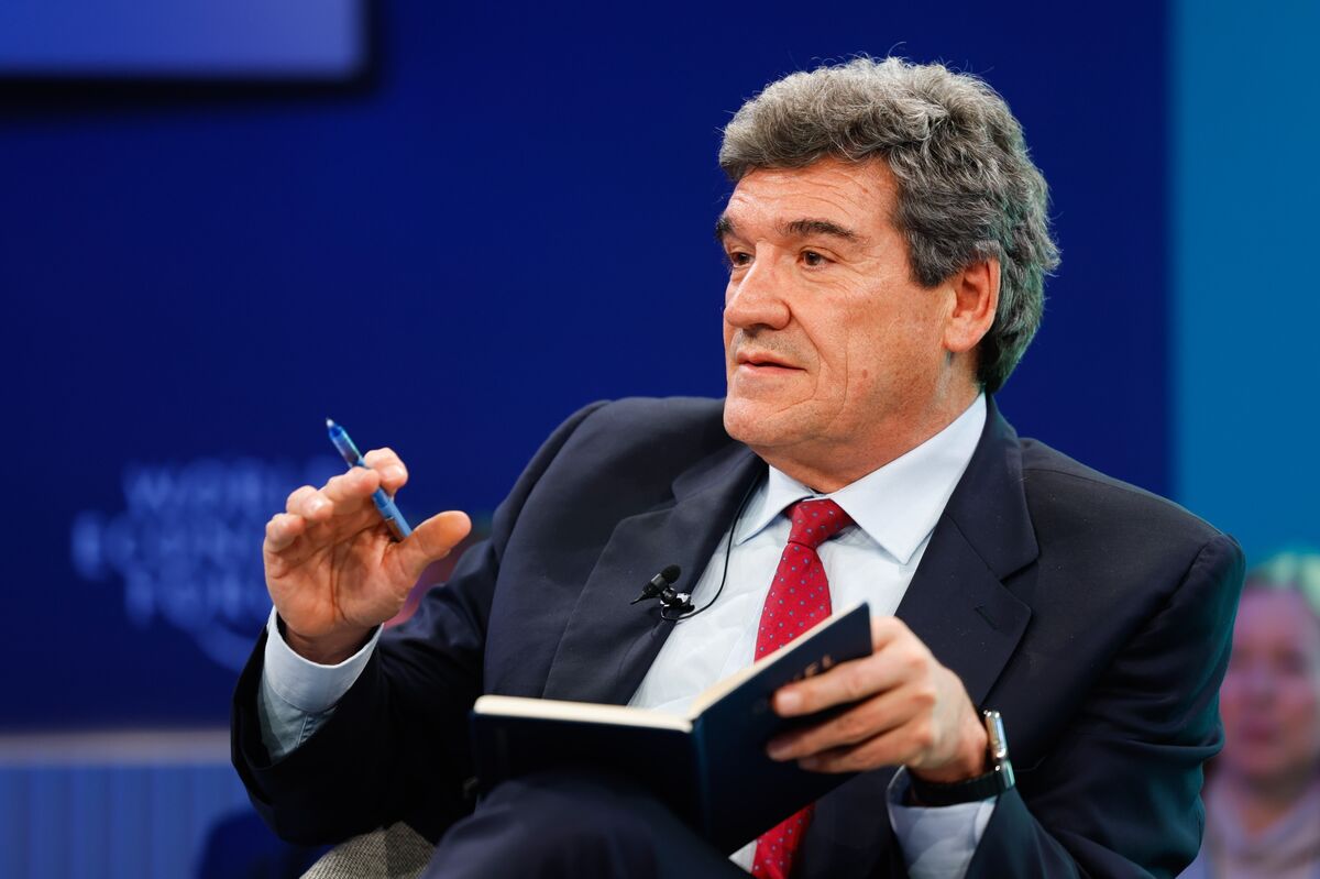 Ecb s escriv says ai risks prompt finance infrastr
