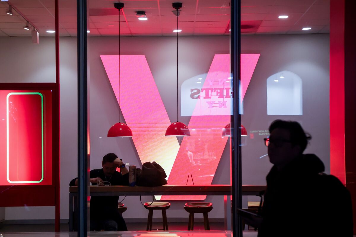 Verizon’s Global Hybrid Bond-Sale Push Reaches $12 Billion