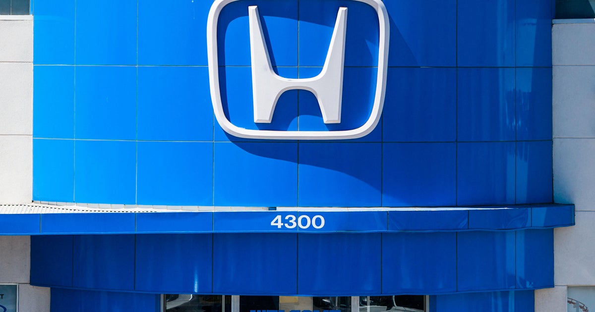 Honda Recalls 880,000 Vehicles for Rear Suspension Risk